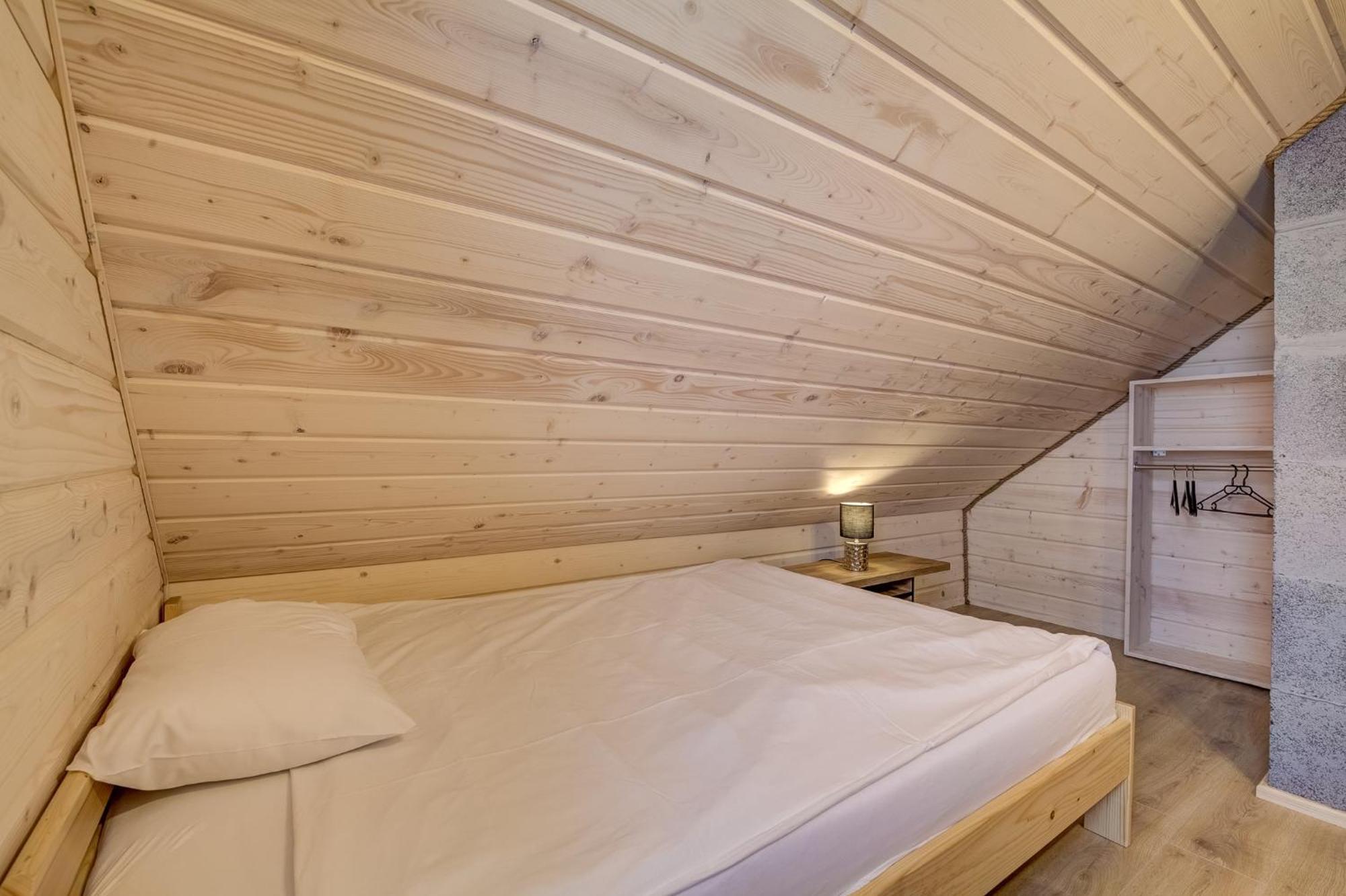 Domki Bajeczny Lan ティリチ 部屋 写真